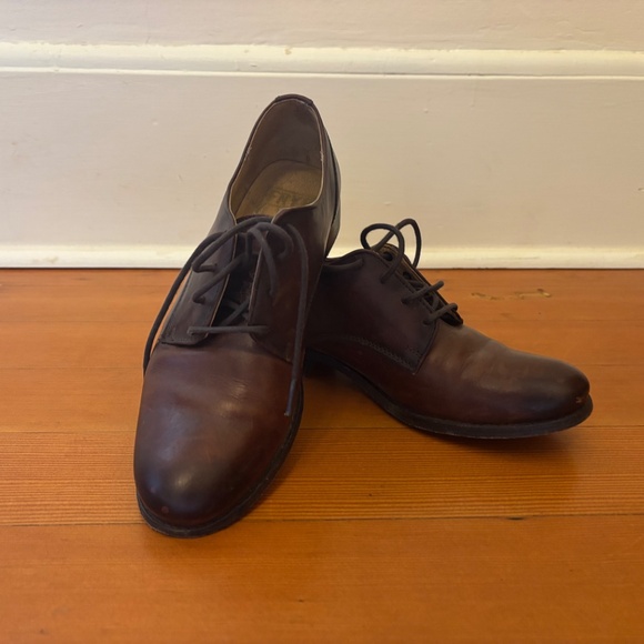 Frye Oxfords - Picture 2 of 4